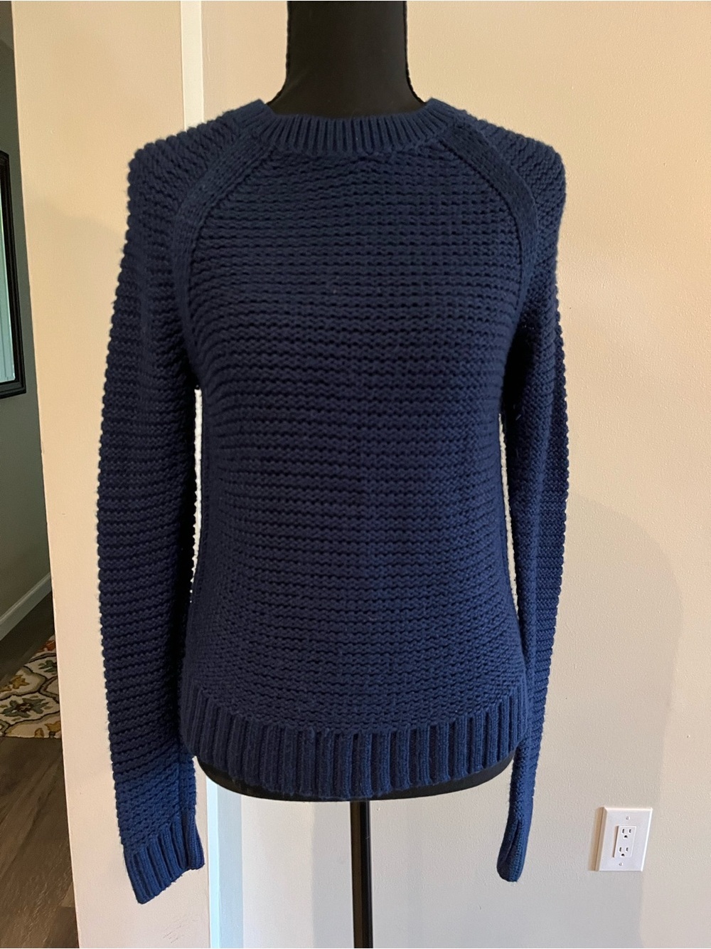 Banana Republic Navy Textured Knit Sweater Small